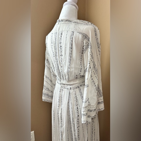 Boho Lace-Up V-Neck White Dress with Black Embroidered Stripes - Picture 6 of 6